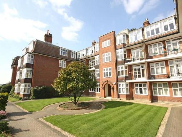 Portsmouth Road, Surbiton KT6, 2 bed flat to rent, £2,600 pcm | PrimeLocation