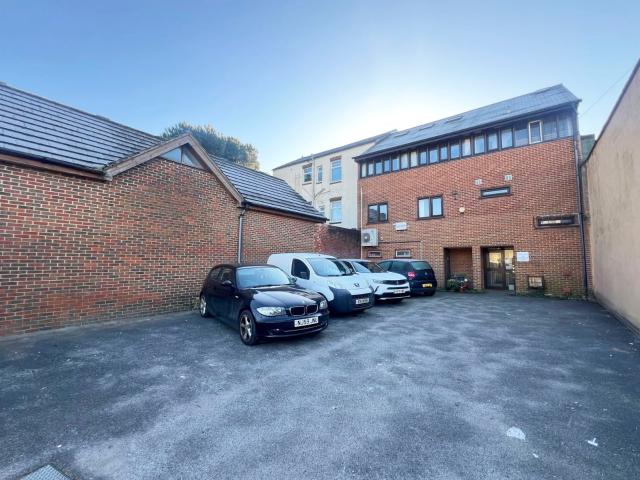 Portsmouth Road, Woolston, Southampton, Hampshire, SO19
