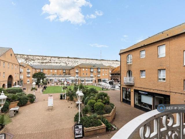 Portside, Brighton, BN2 2 bed flat to rent £2,150 pcm £496 pw