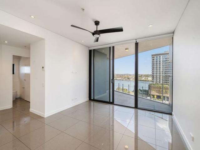 Portside Living With River Views