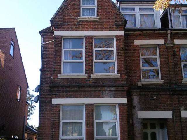 Portswood Park, Portswood Road, Southampton SO17, 2 bed flat to rent, £1,120 pcm | PrimeLocation