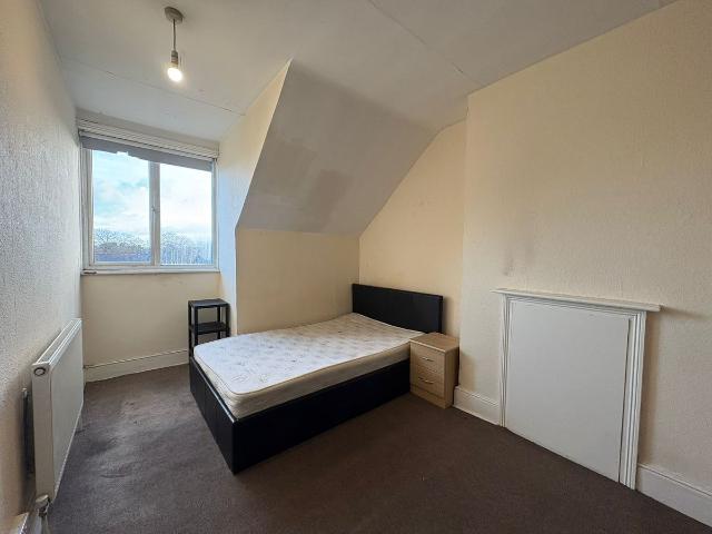 Portswood Road, Southampton SO17, Studio to rent, £595 pcm | PrimeLocation