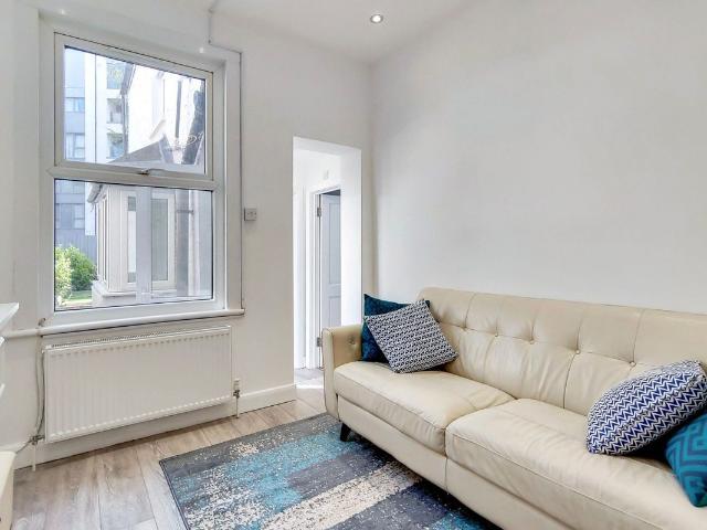 Portree Street, London E14, 2 bed terraced house to rent, £2,600 pcm | PrimeLocation