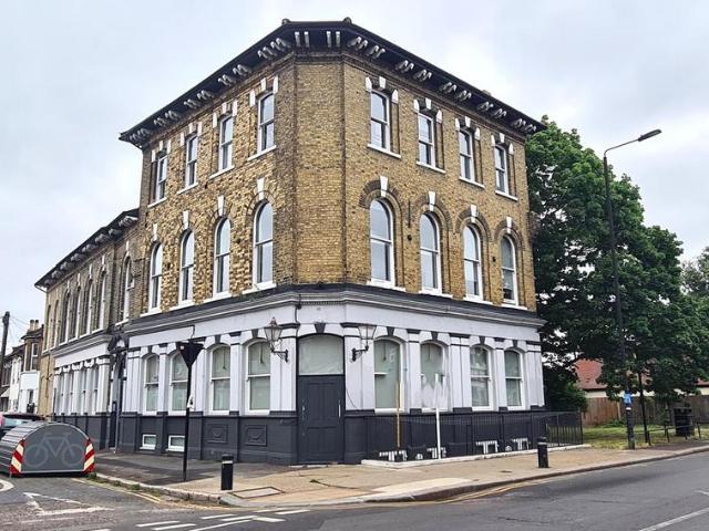 Portway, Stratford E15 1 bed flat to rent £1,600 pcm £369 pw