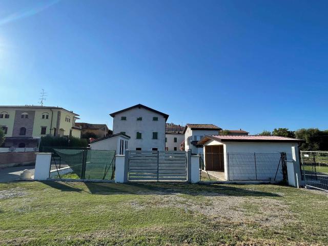 Porzione di villa in vendita a Modena