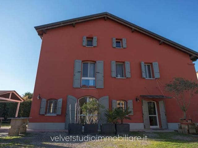 Porzione di villa in vendita a Modena