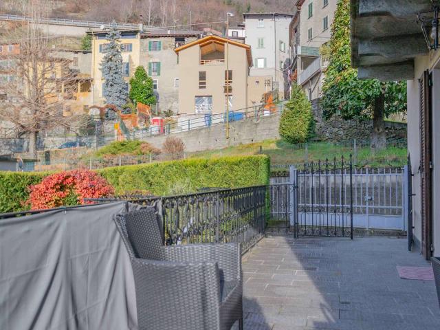 Porzione di villa in vendita a Sondrio