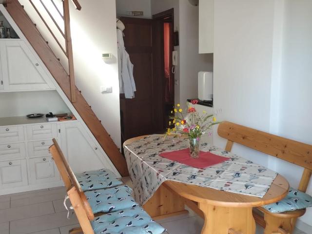 Porzione di casa in affitto a Marina di Massa Massa