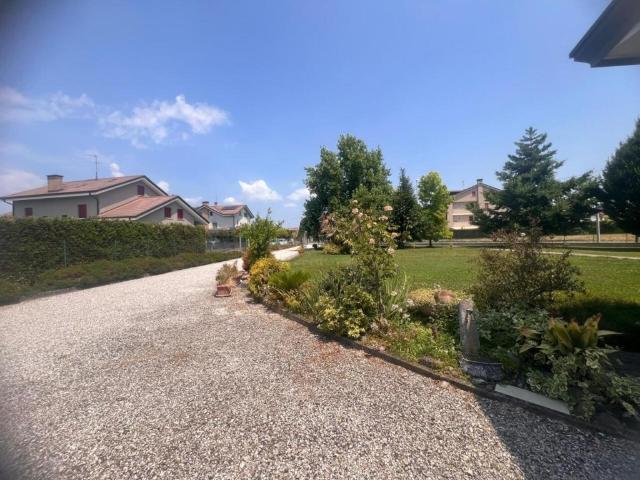 Porzione di Casa in affitto ad Albignasego via a. Manzoni, 15 c, arredato, giardino privato, box TrovaCasa