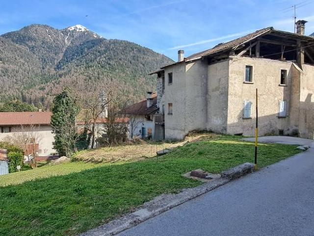 Porzione di casa in vendita a Bondo