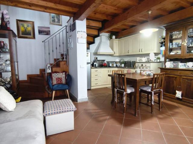 Porzione di casa in vendita a Carrara