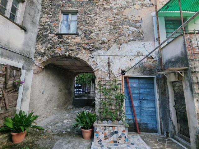 Porzione di casa in vendita a Carrara