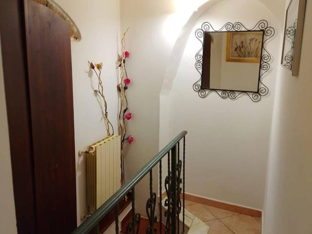 Porzione di casa in vendita a Carrara