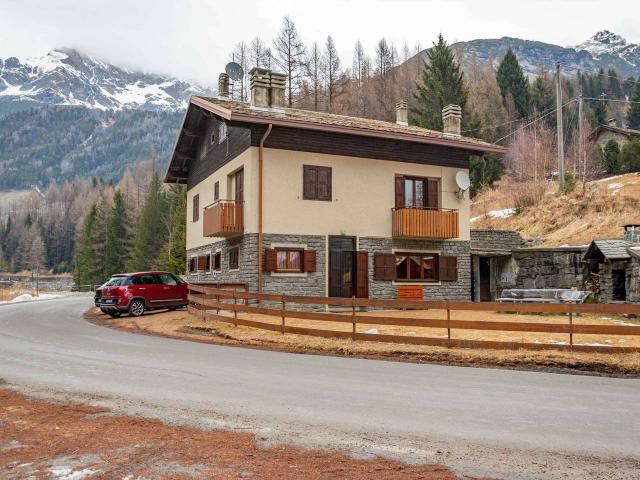 Porzione di casa in vendita a Chiesa In Valmalenco