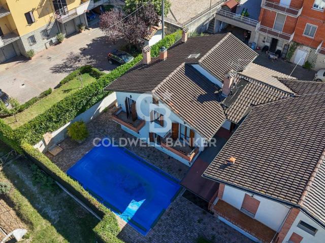 Porzione di Casa in vendita a Gubbio 303m² Gubbio