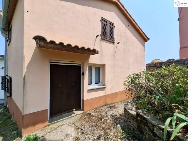 Porzione di casa in vendita a La Spezia