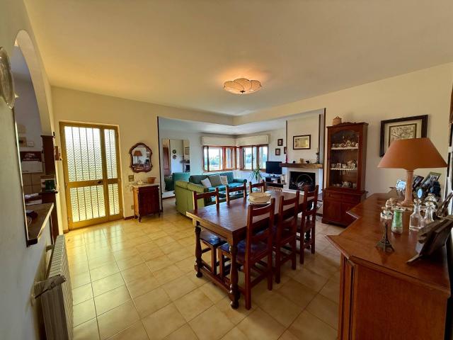 Porzione di Casa in vendita a Orbetello, Orbetello Scalo