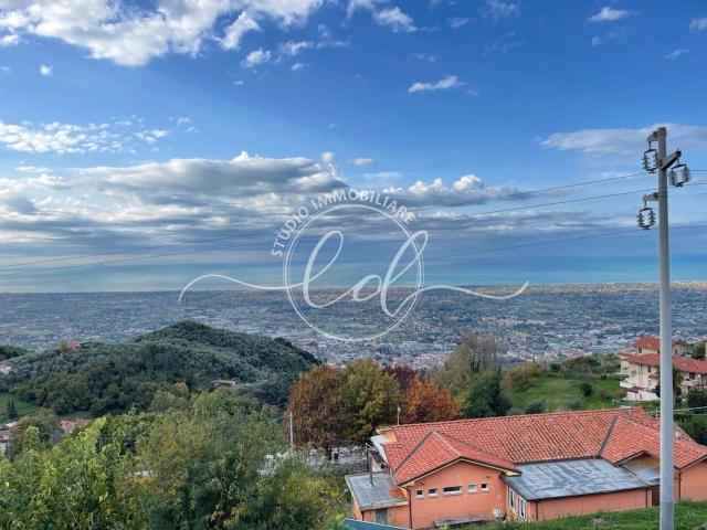 Porzione di casa in vendita a Pietrasanta