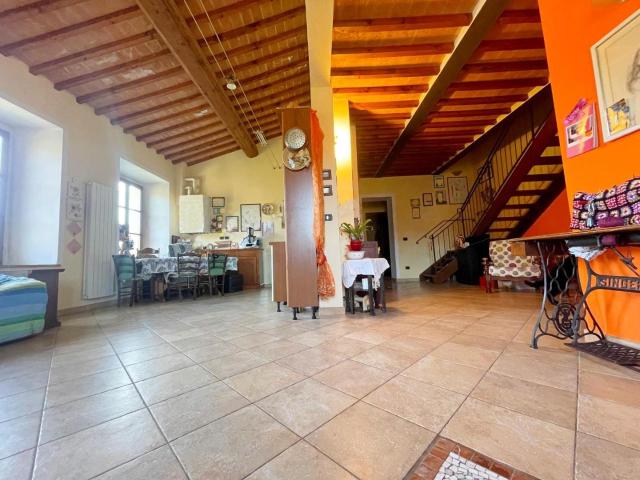 Porzione di casa in vendita a Poggibonsi