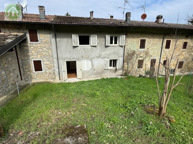 Porzione di casa in vendita a Polinago, Brandola