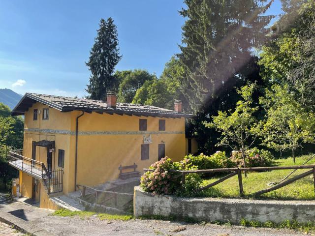 Porzione di casa in vendita a Roburent, Manere