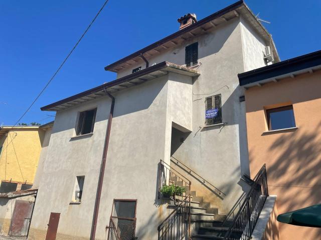 Porzione di Casa in vendita a Sellano, Fonni