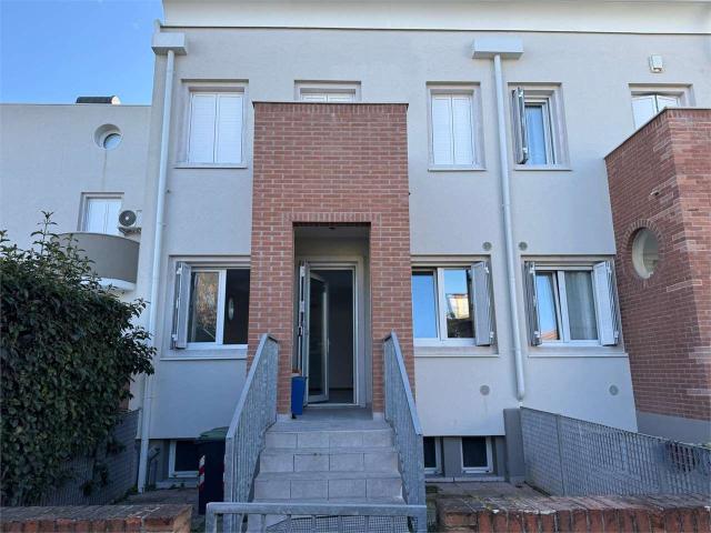 PORZIONE DI CASA