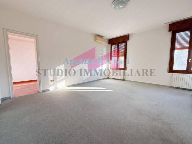 Porzione di fabbricato in vendita a Castelmassa