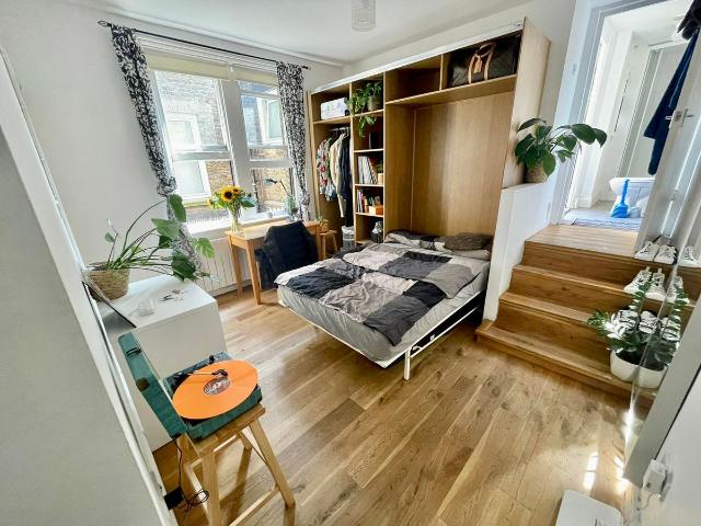Porchester Road, London W2, Studio to rent, £1,625 pcm | PrimeLocation