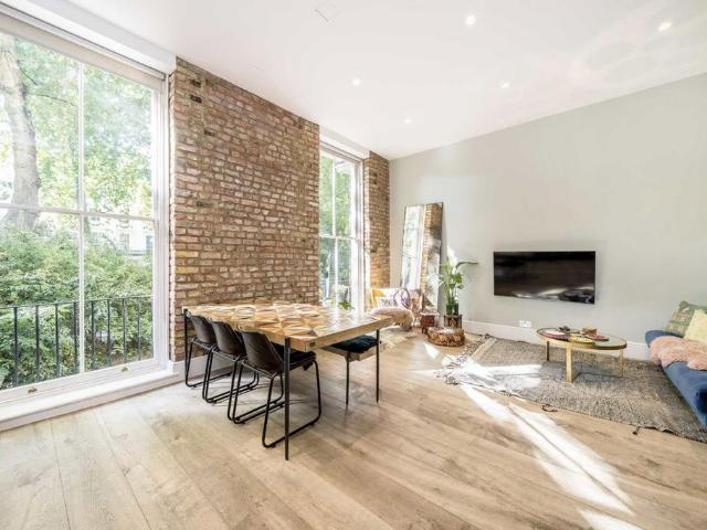 Porchester Square, London W2 1 bed flat to rent £3,500 pcm £808 pw