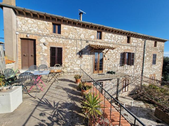 PORCHIANO 6 vani 120mq
