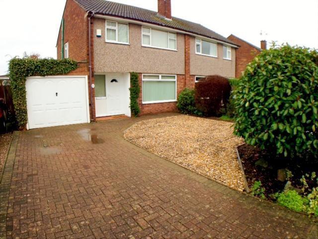 Porlock Avenue, Stafford, ST17 3 bed semi detached house to rent £1,200 pcm £277 pw
