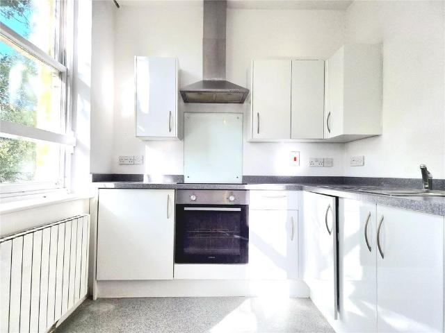 Post Office Lane, Poole, Dorset, BH15 Studio to rent £800 pcm £185 pw