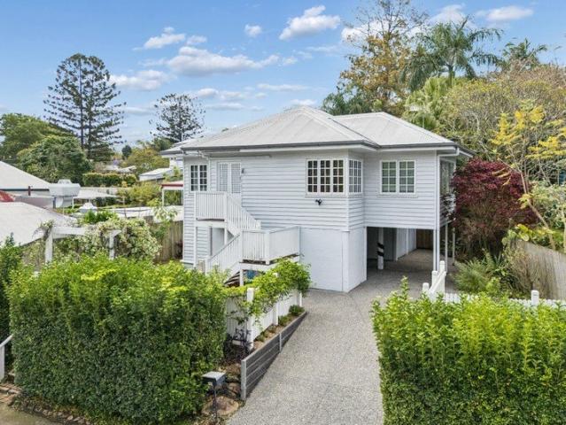 Post War Bardon Charm with Lifestyle At Your Doorstep, Made for Enjoying!