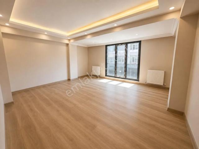 Posta Cad. Üzerinde Sıfır Binada 2+1 Odalı Boş Satılık Daire