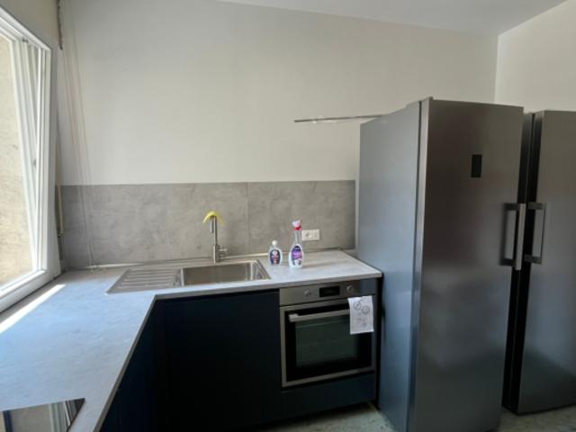 Posto letto in appartamento da 7 stanze singole e 1 stanza doppia