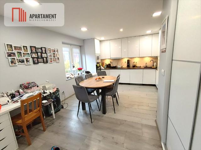 Przestronny dom z panelami fotowoltaicznymi 2500 m² działki