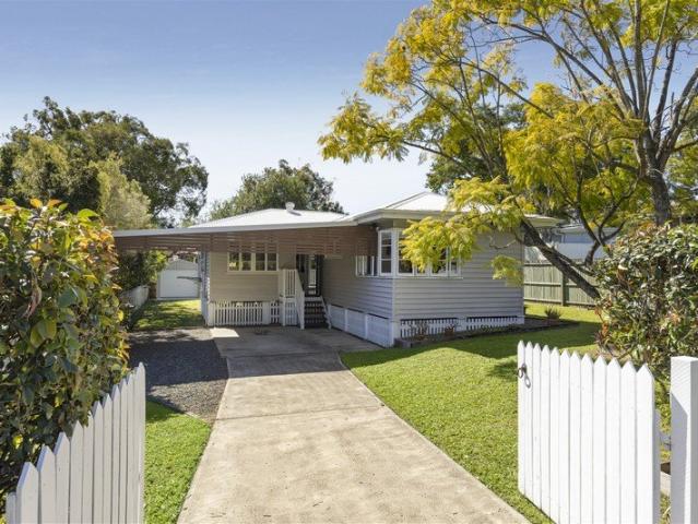 Postwar Charm, Perfect Parkside Position