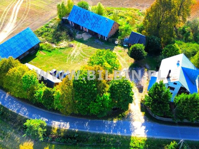 Posiadłość 290 m² z dużą działką i budynkami polecam!