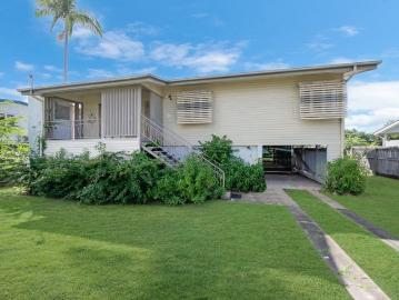 POSITION, POTENTIAL CLOSE TO ALL AMENITIES