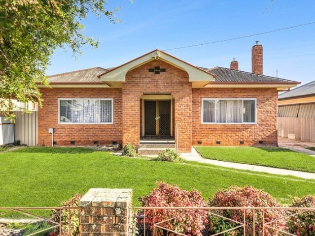 Position, Potential & Timeless Charm in the Heart of Wodonga