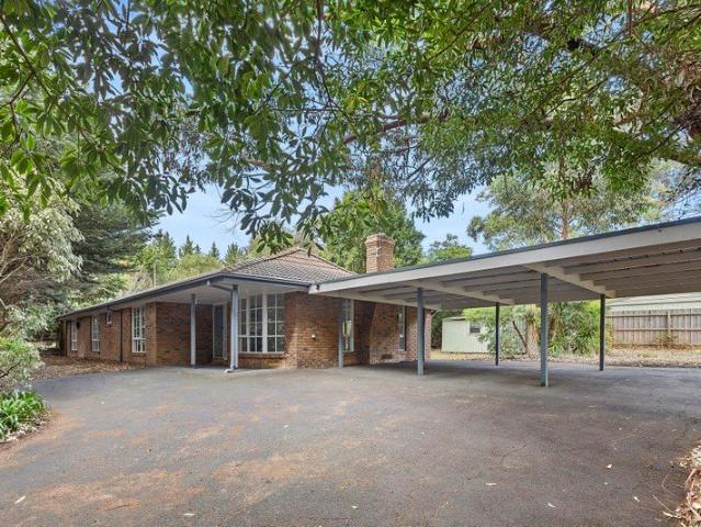 Position, Privacy and Coastal Simplicity on 1,072 sqm