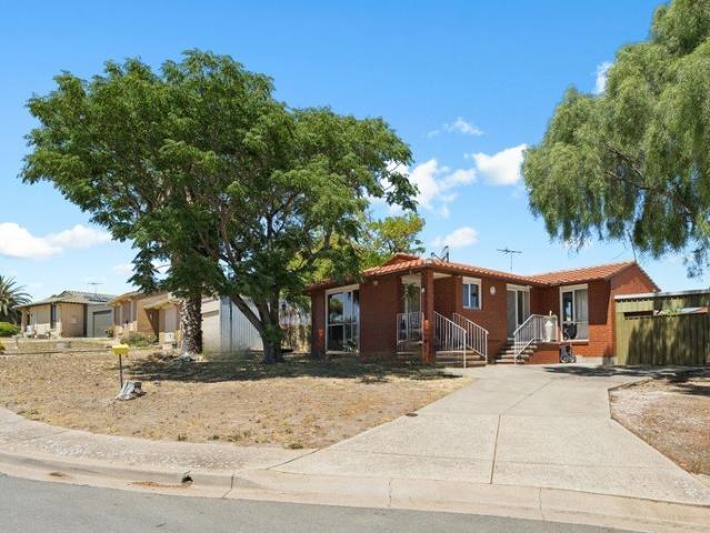 Positioned in a peaceful and family friendly cul de sac on approx 733sqm