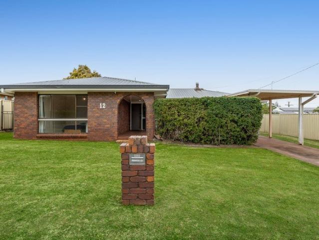 Positioned in a Quiet Cul De Sac Spacious Living with Endless Appeal!