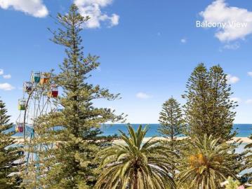 Stylish coastal apartment with water views 149sqm internally