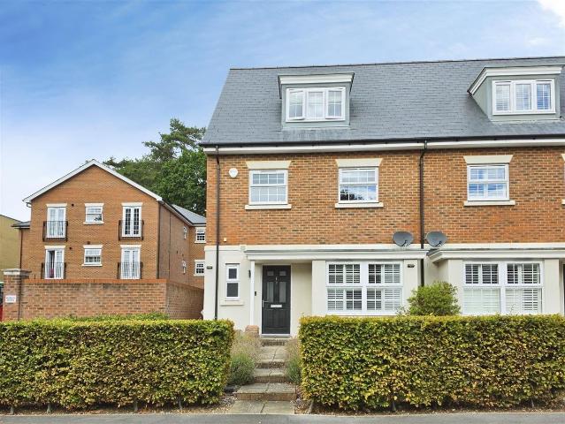 Potten Close, Camberley GU15, 4 bed end terrace house to rent, £2,650 pcm | PrimeLocation