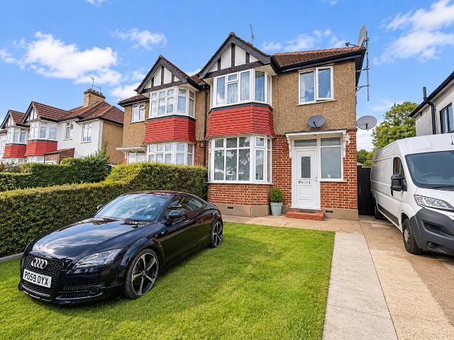 Potter Street, Northwood HA6, 1 bed maisonette to rent, £1,495 pcm | PrimeLocation
