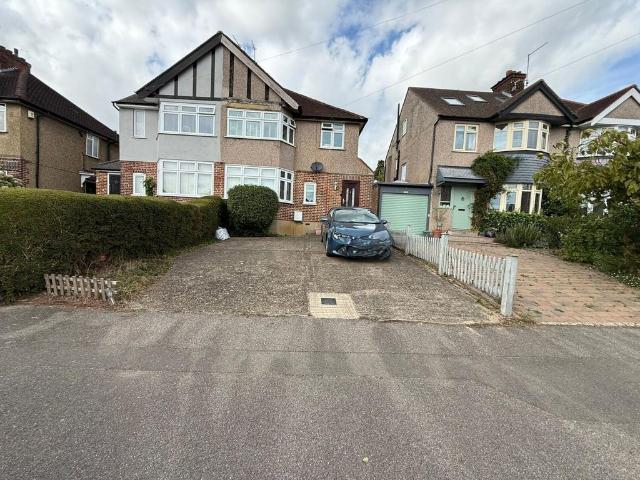 Potter Street HA6 4 bed semi detached house to rent £2,570 pcm £593 pw