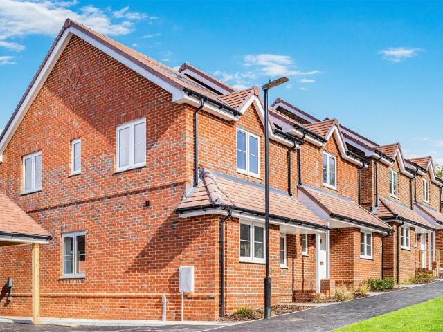 Potter Street, St. Leonards On Sea TN37 2 bed terraced house to rent £1,425 pcm £329 pw