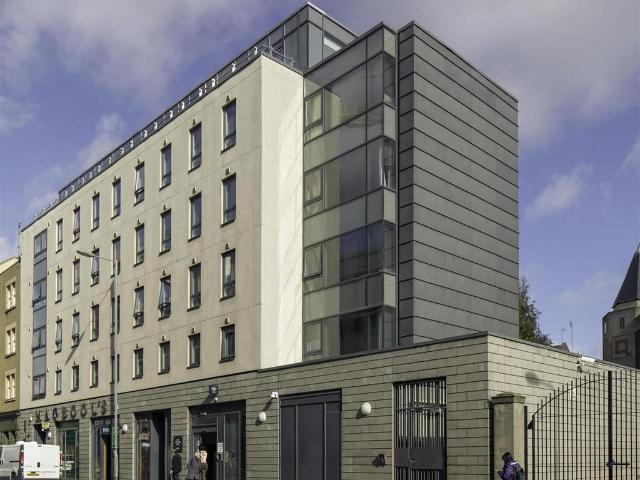 Potterrow, Edinburgh EH8 Studio to rent £1,816 pcm £419 pw